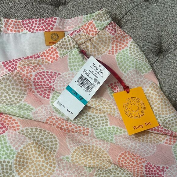 Geometric Patterned Skirt - Picture 14 of 16